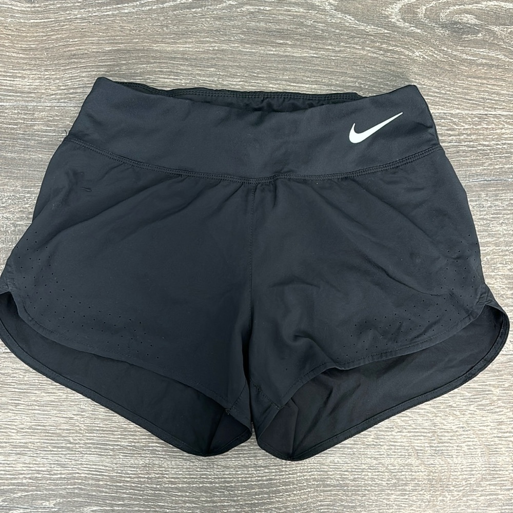 Nike Women’s eclipse running shorts
